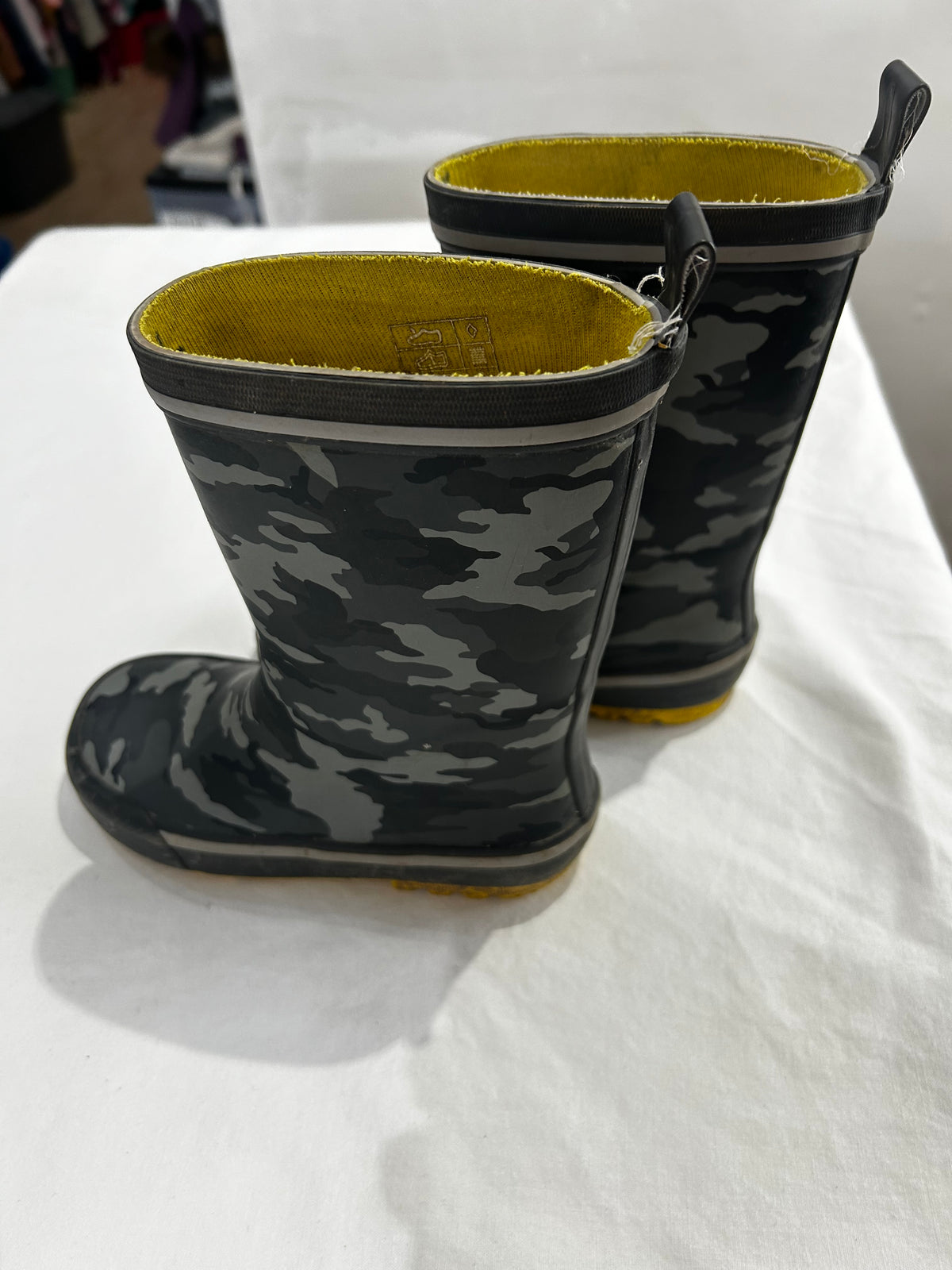 C11 black camo rainboots