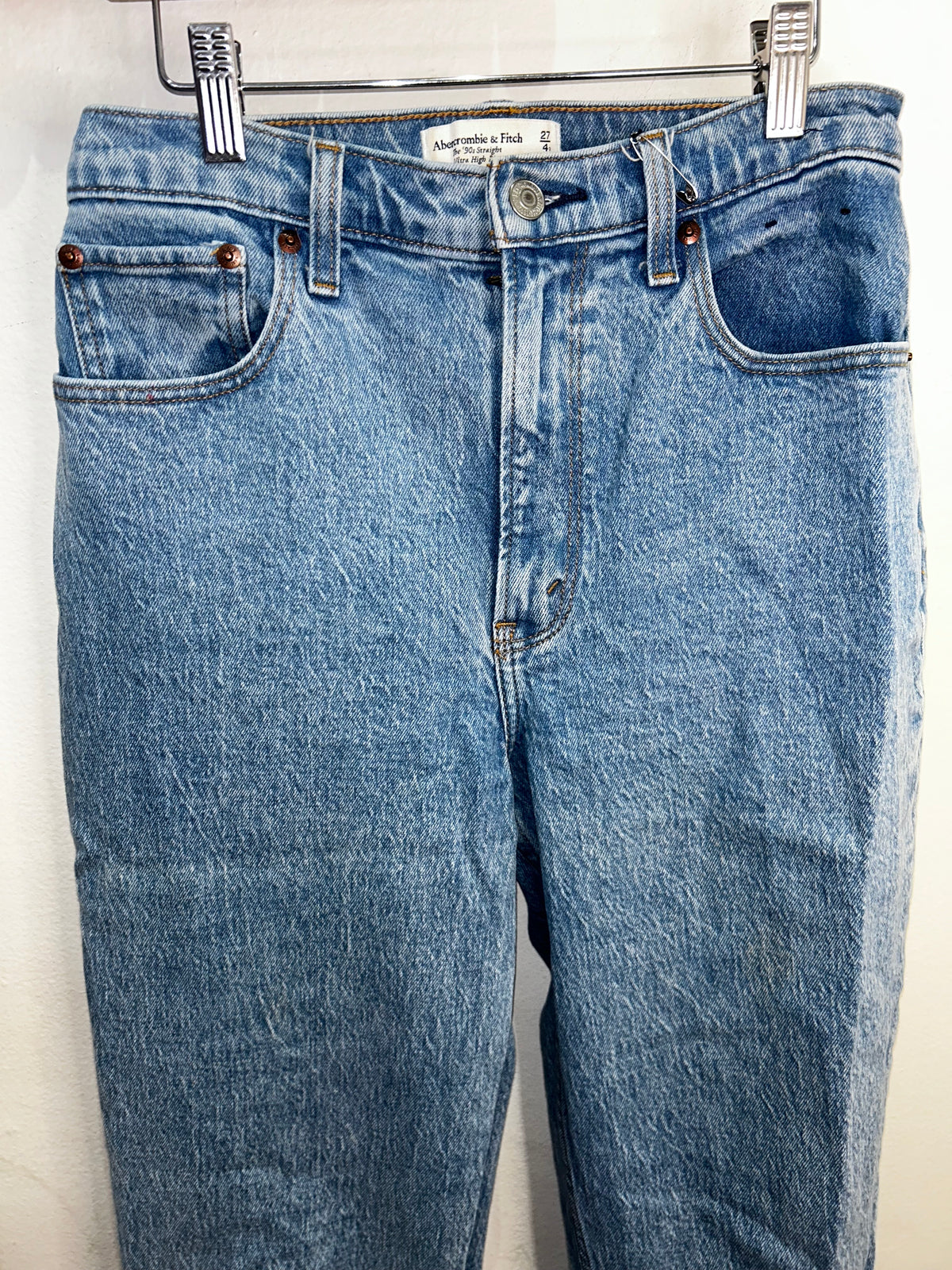 Light blue jeans 90s straight high rise- waist 27 4R