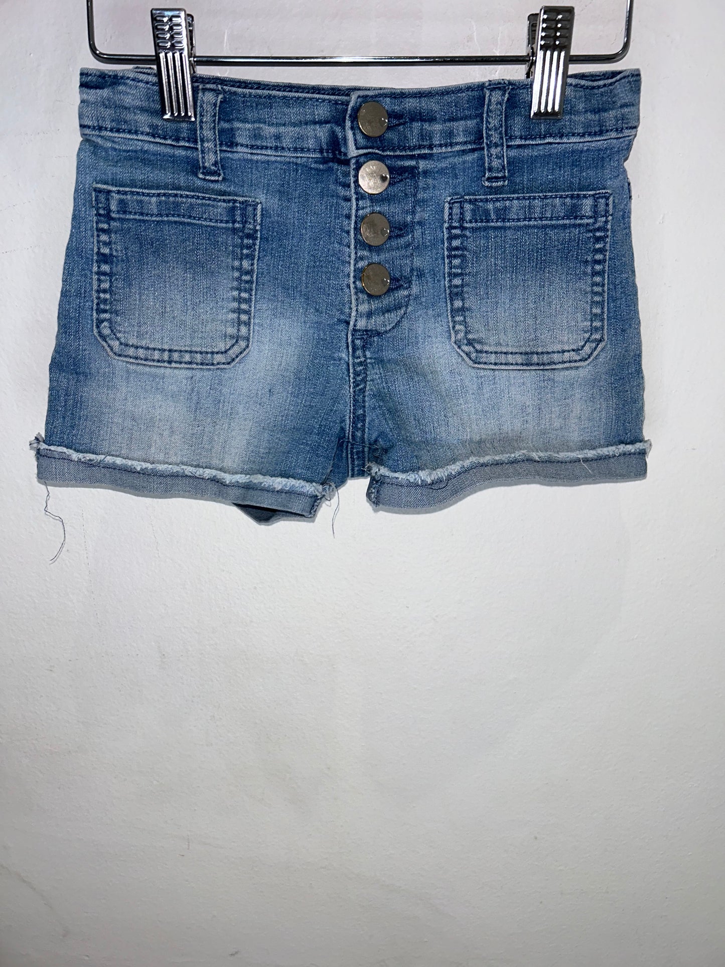 Denim shorts three buttons 6-7y