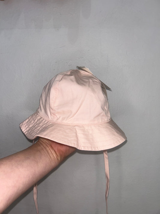Light pink hat 3-6m NEW