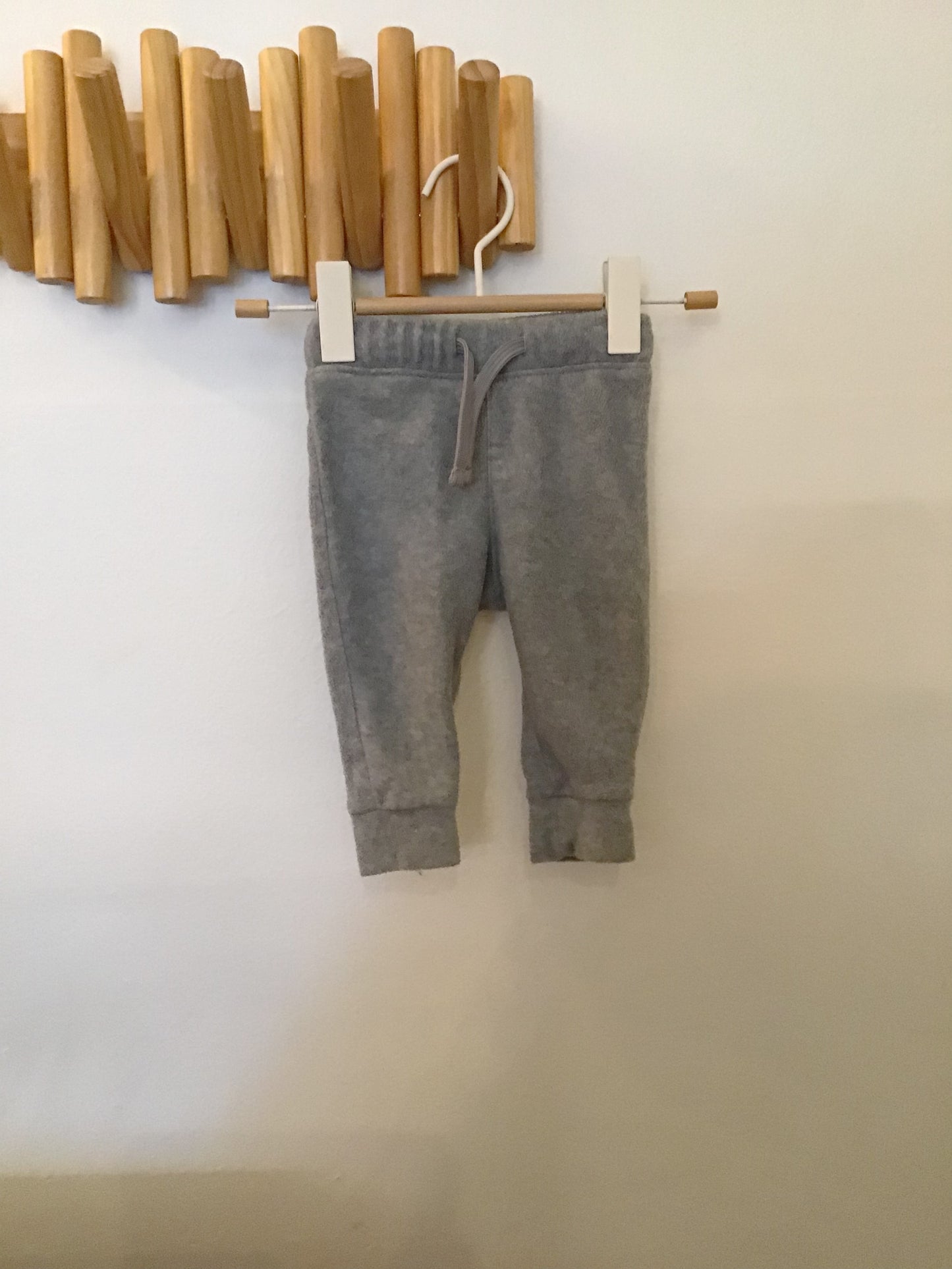 Grey fleece pants 12-18m