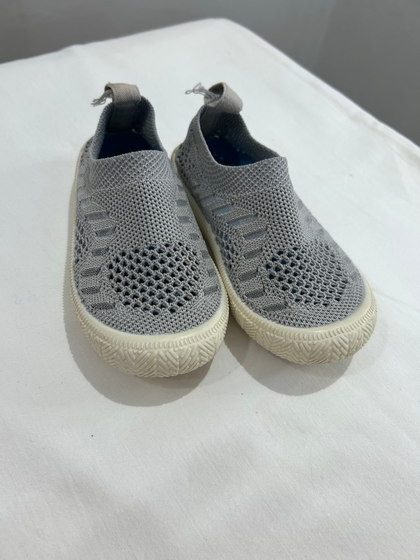 C7.5 grey pull-ons