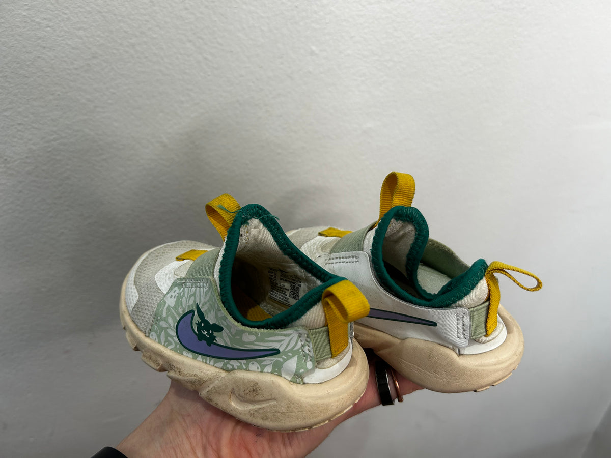C5 pull-on bunny Nikes