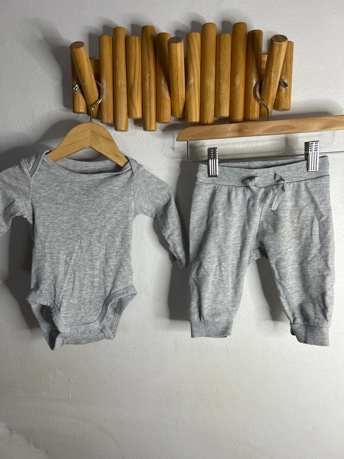 Two jogger sets combo 4-6m