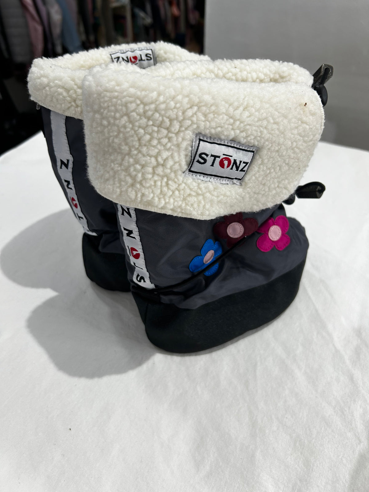 Stonz large booties with inners (12-30 months)
