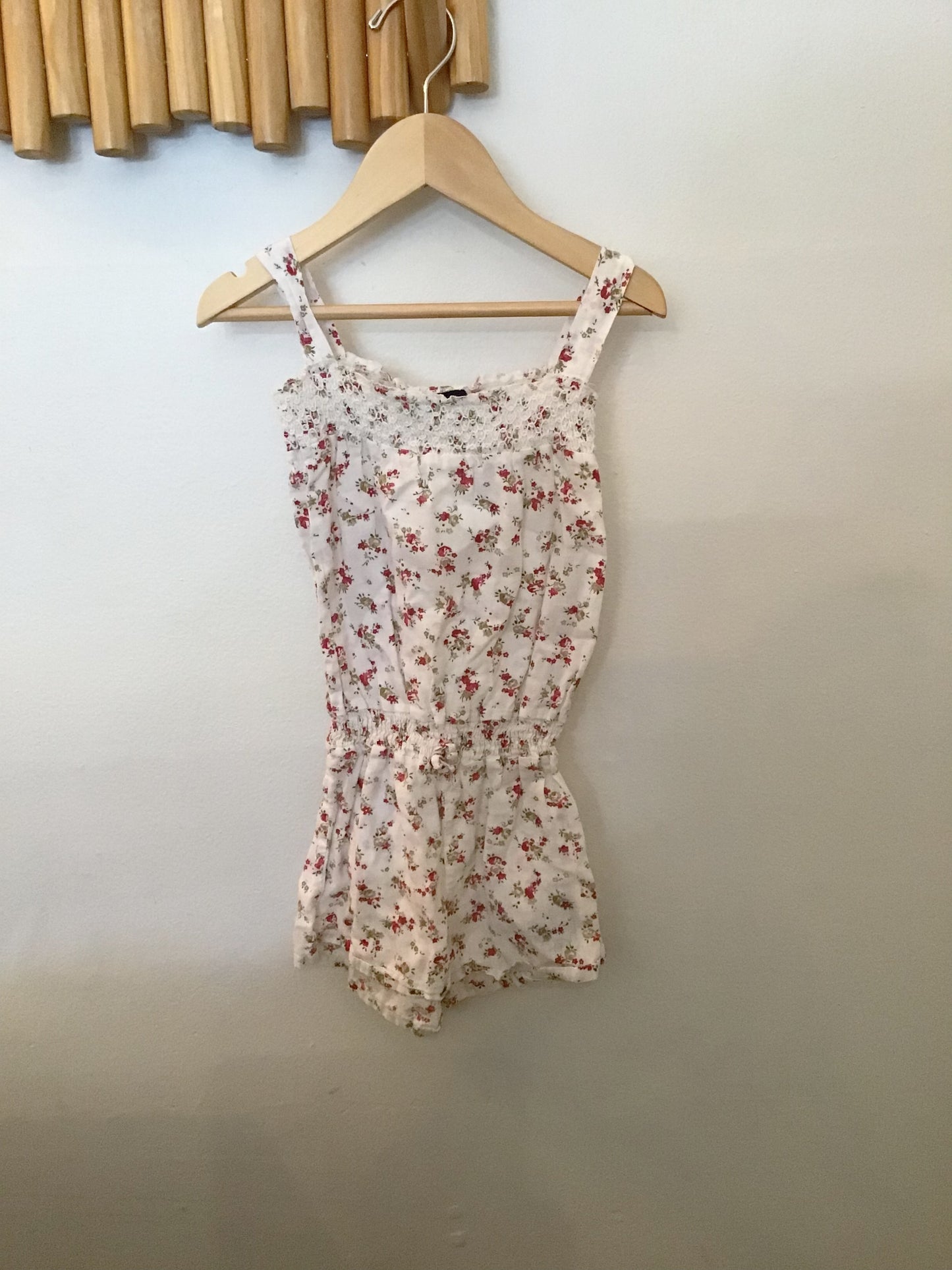 Red bouquets shorty romper 4y