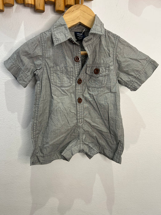Grey shirt shorty romper 3-6m