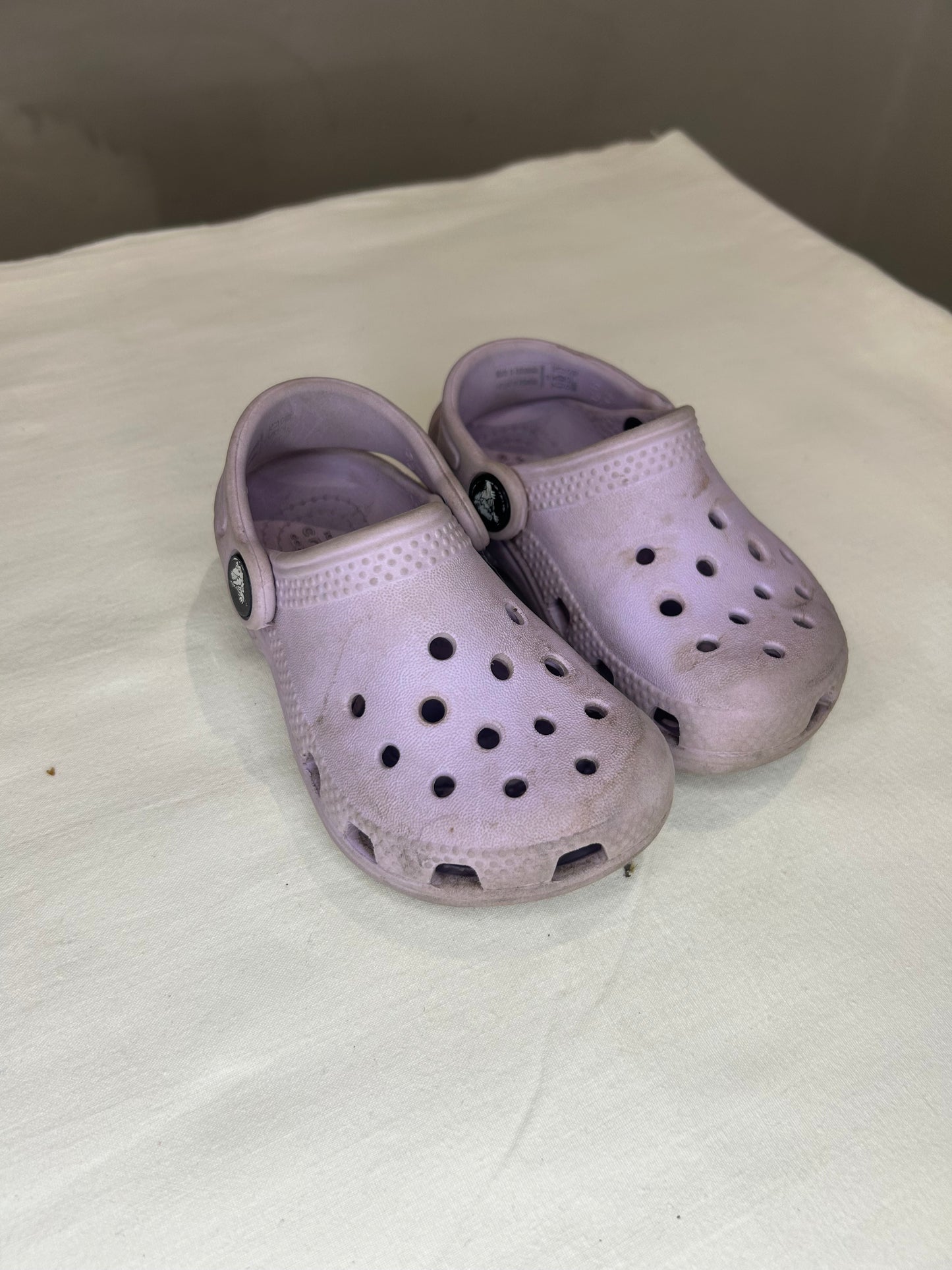 C6 light purple Crocs