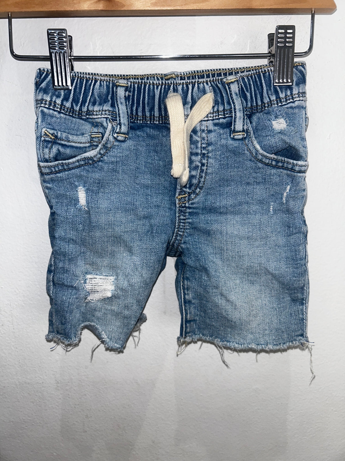Denim cutoff distressed shorts 2y