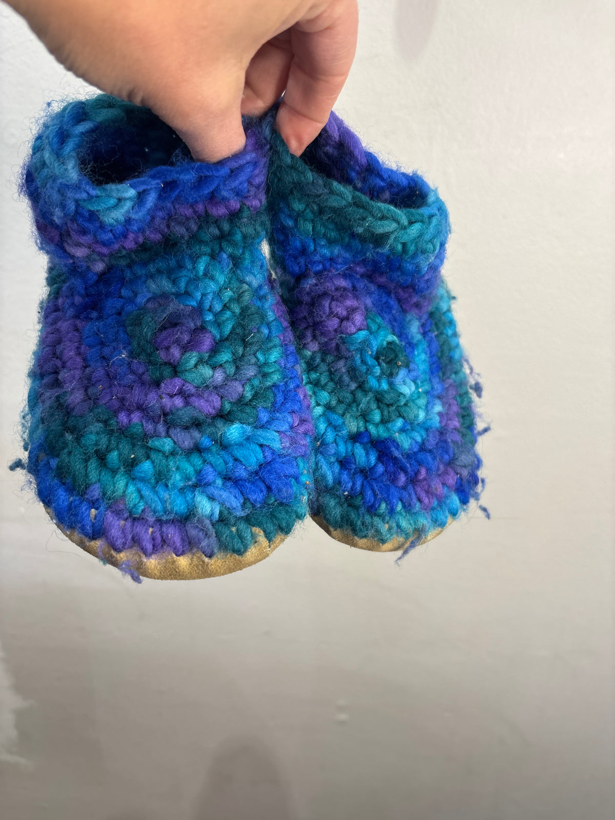 C10 Padraig slippers