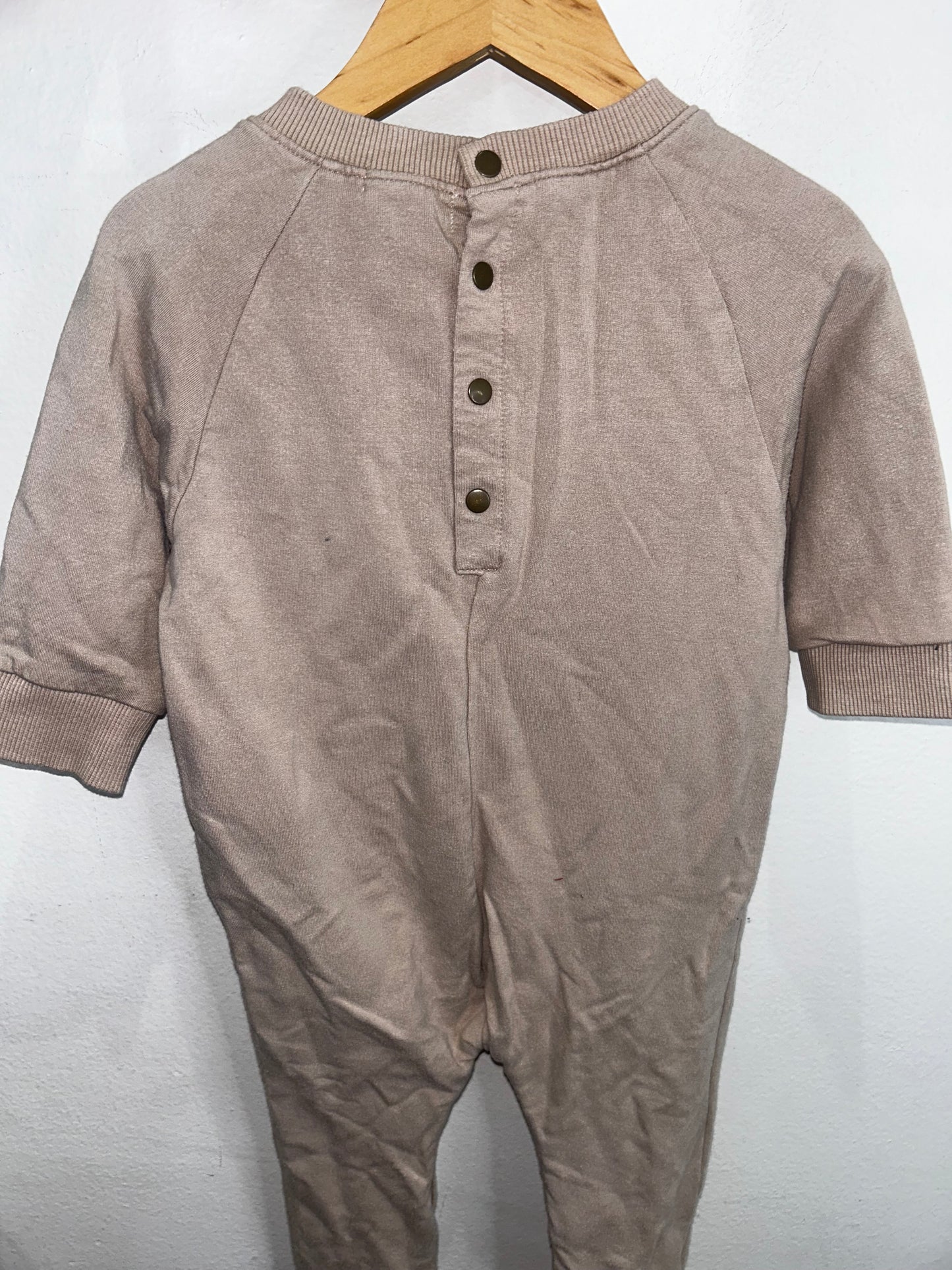 Greige romper 12-18m