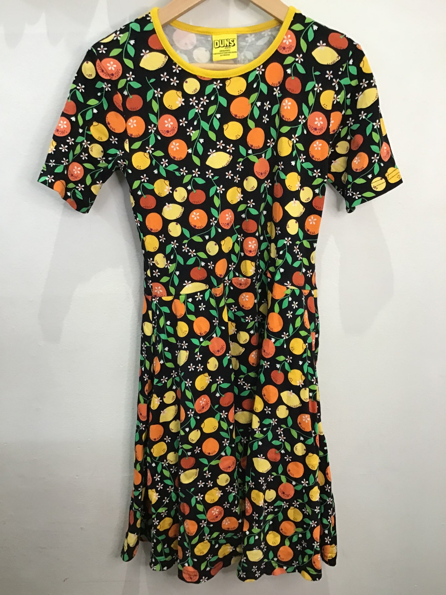 Duns Sweden organges dress 8y (128cm)