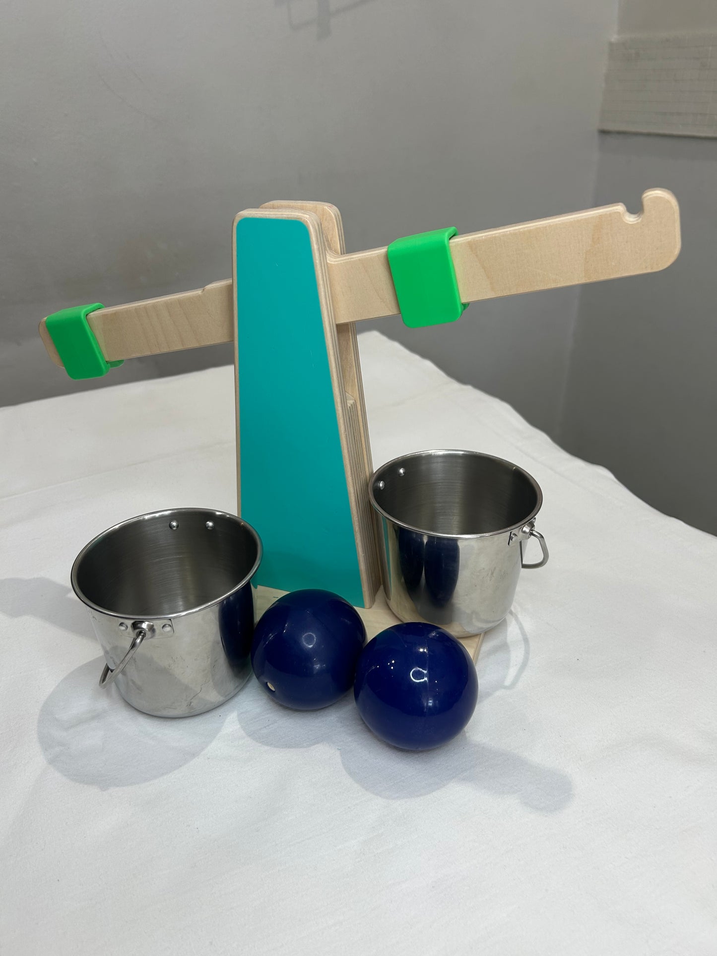 Lovevery weighing scale with balls