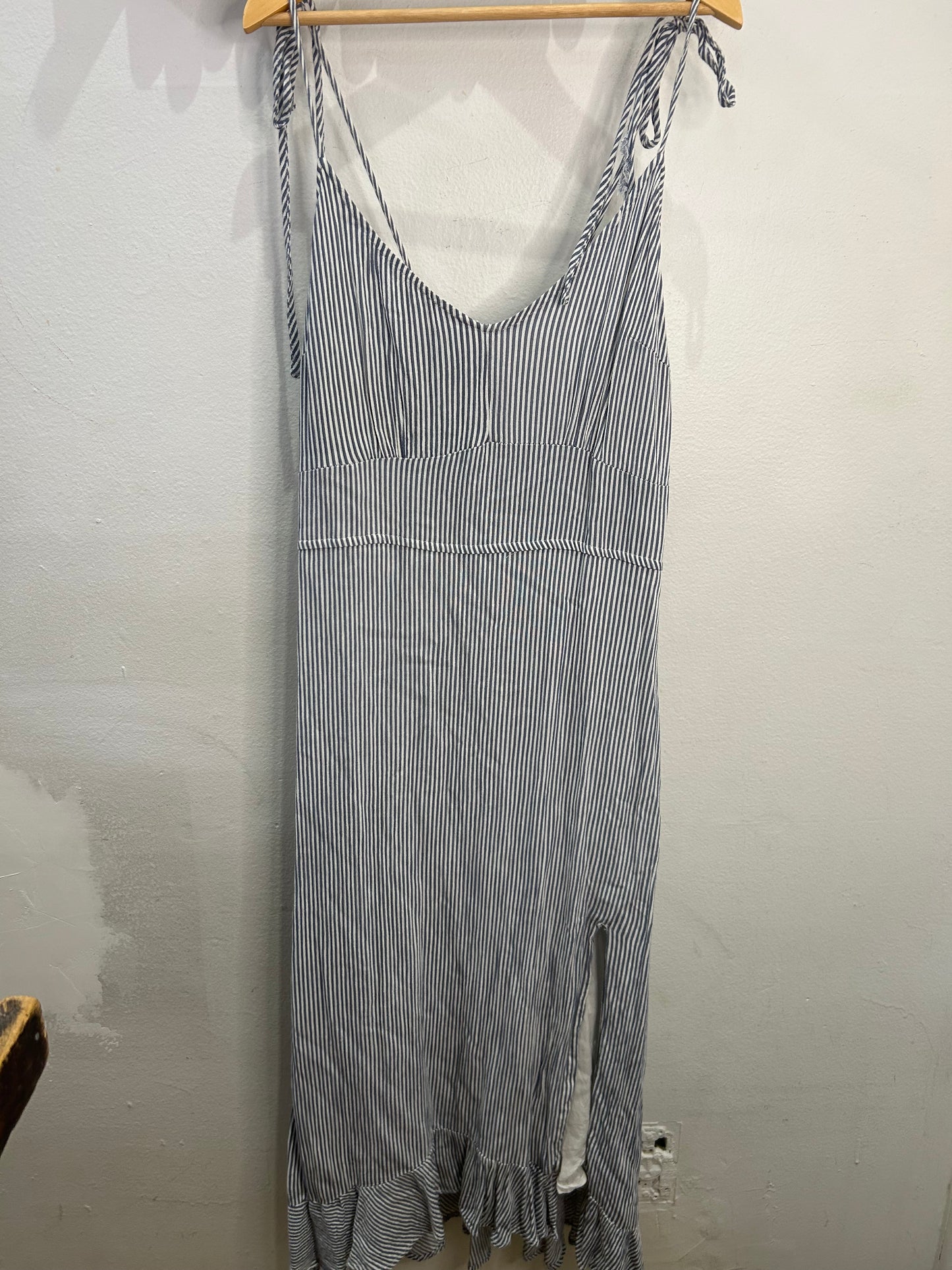 Abercrombie blue stripe slit dress- adult M
