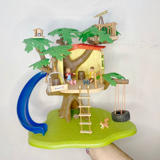 Schleich adventure tree house