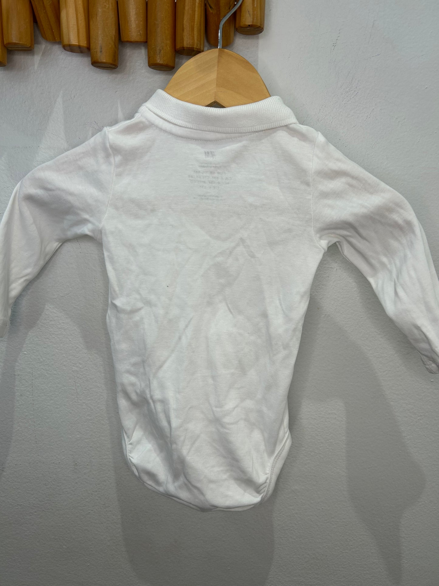 White polo onesie 4-6m