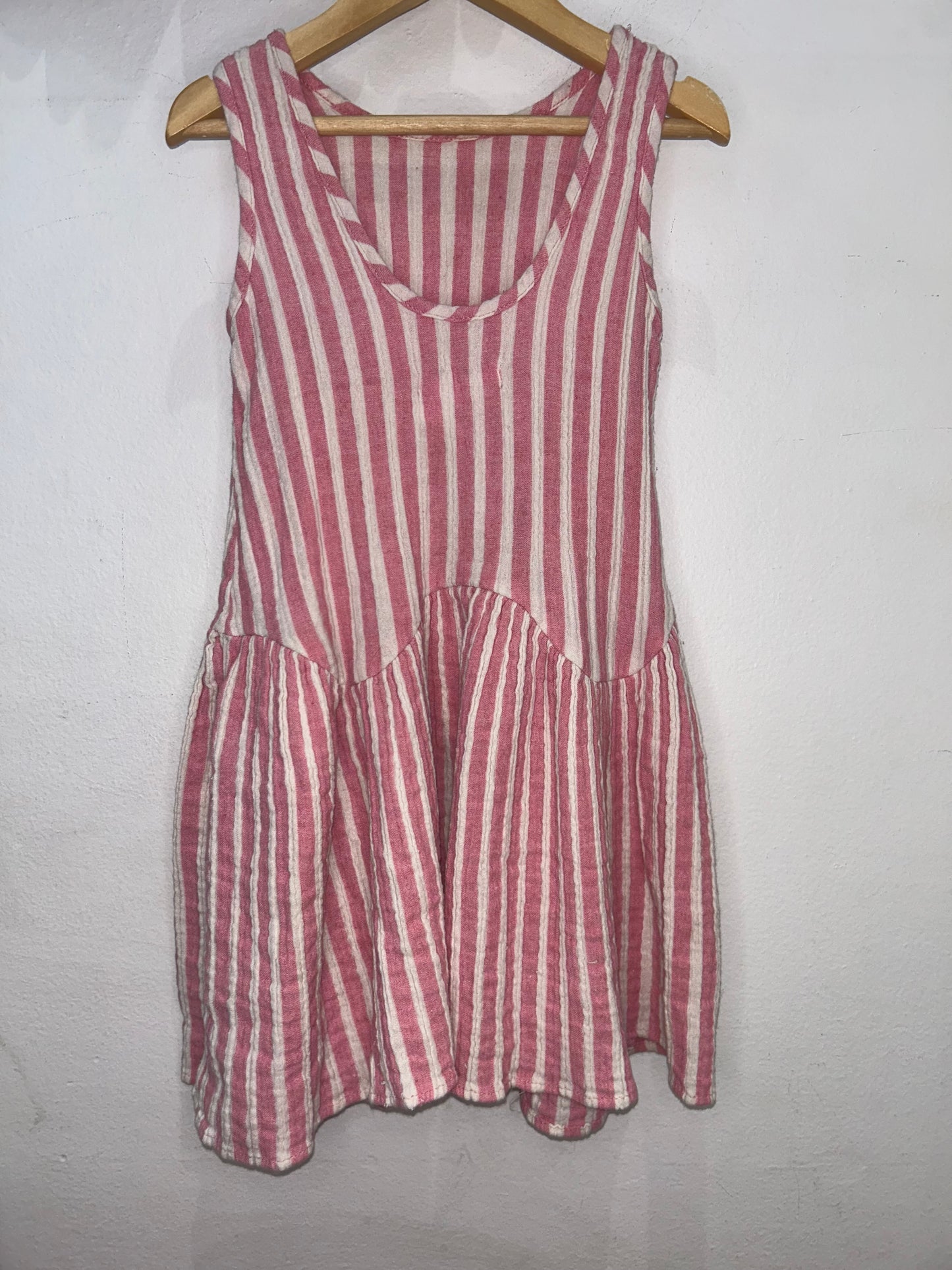 Red stripes dress 4-5y