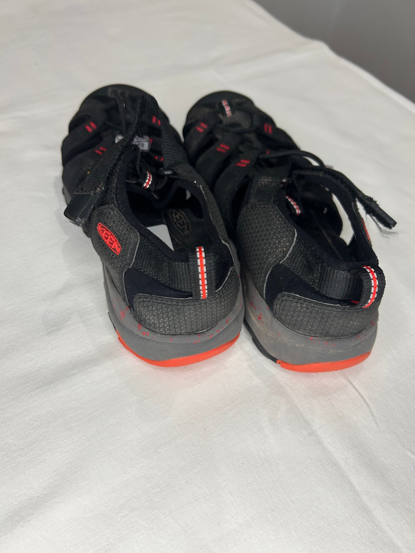 Y3 black Keens
