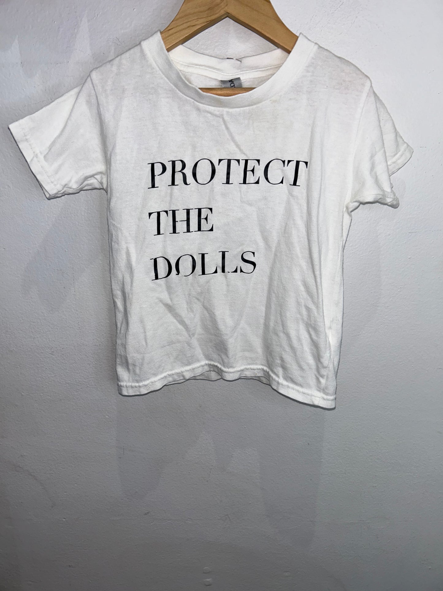 Protect the Dolls tee 4y