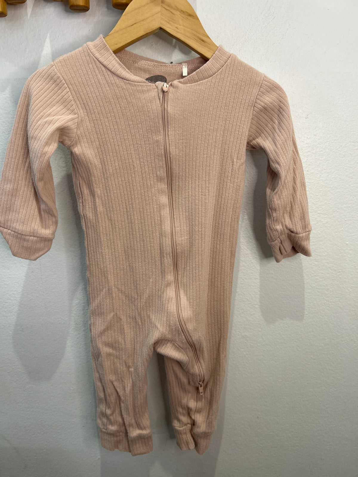 Pink ribbed sleeper 3-6m