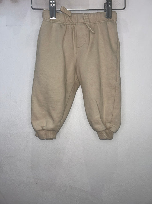 Light beige joggers 12-18m