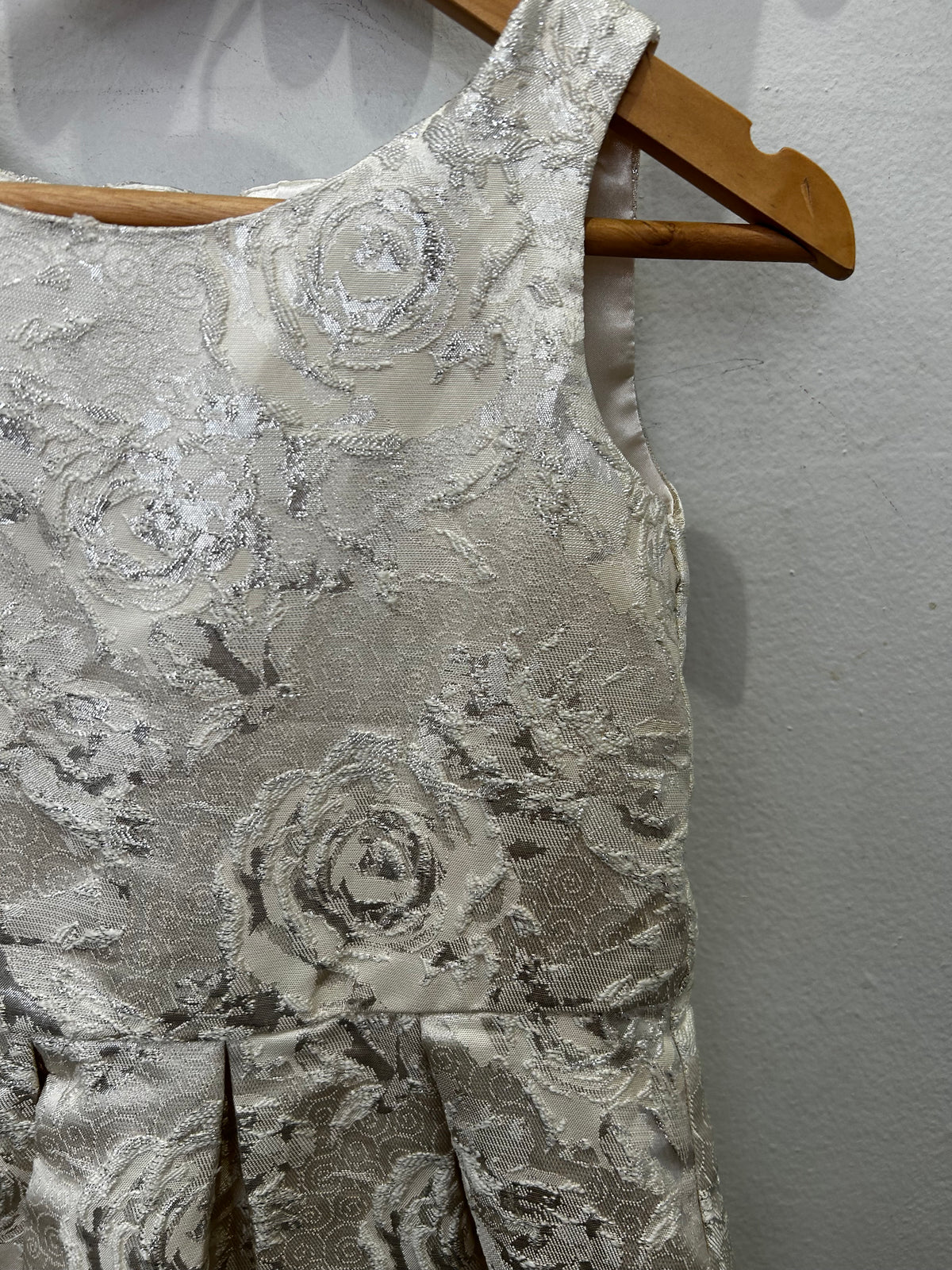 Cream silver sparkly dress 6-7y