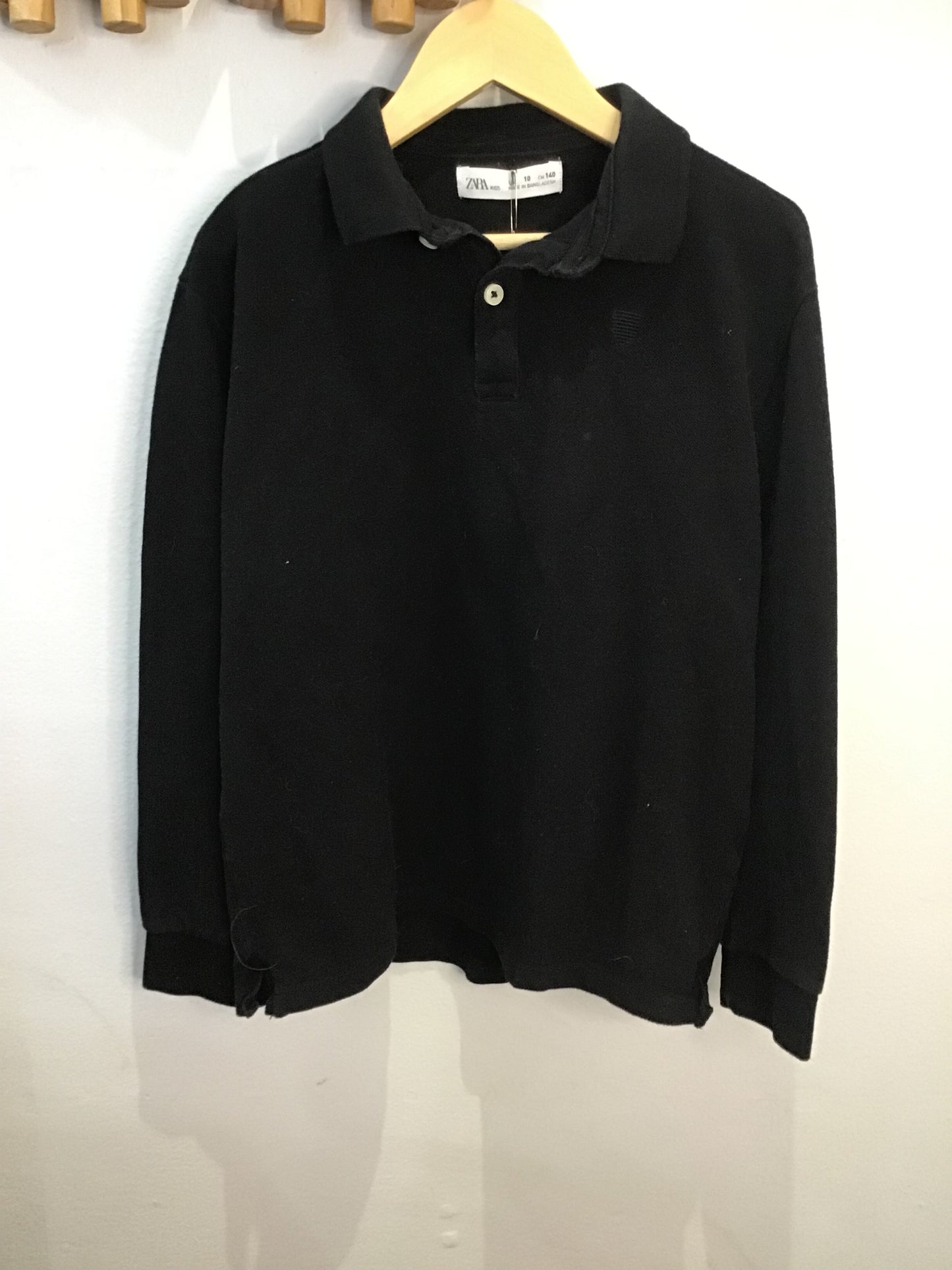 Black textured rugby shirt 10y