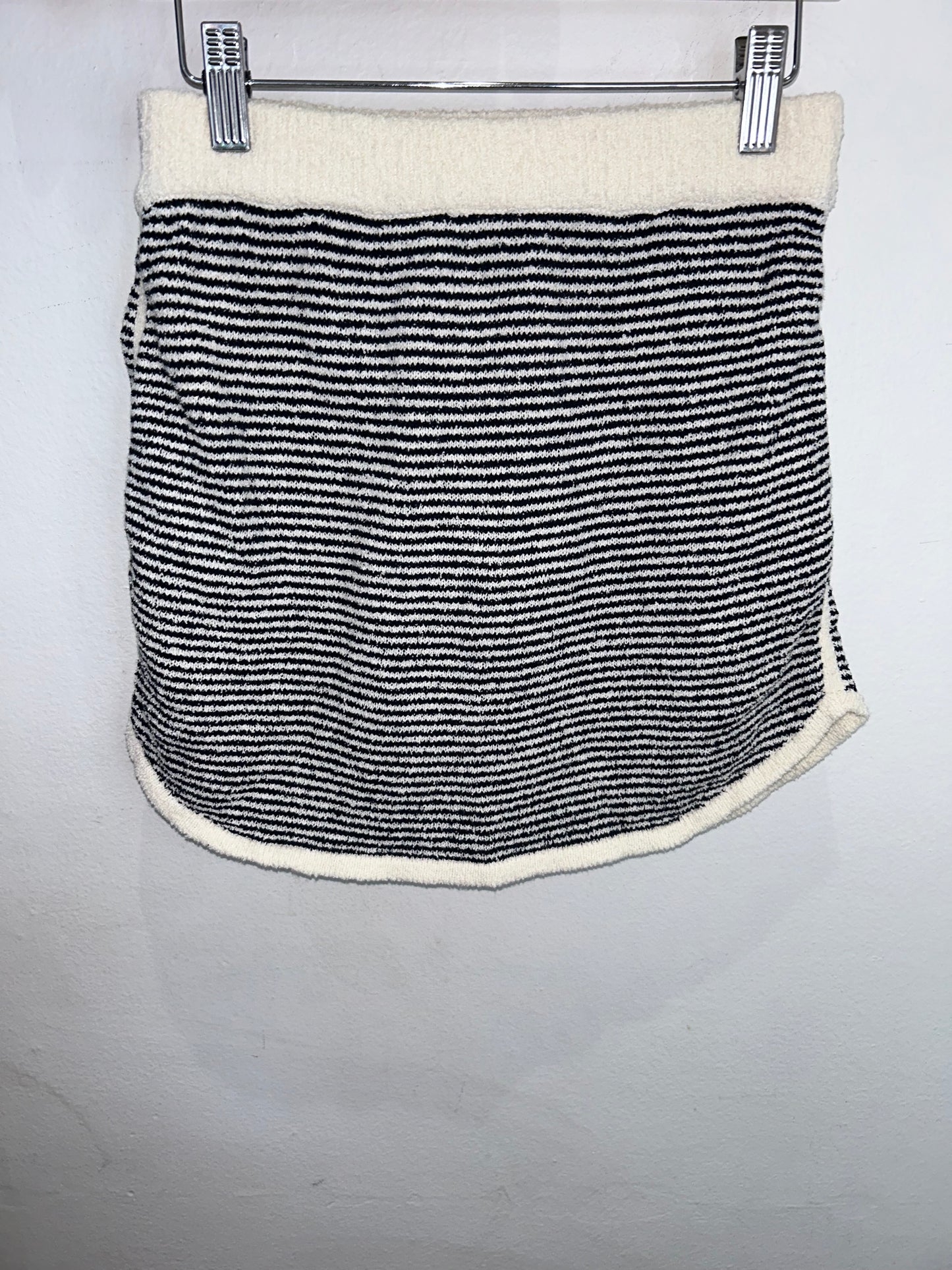 Stripes knit skirt 11-12y NEW
