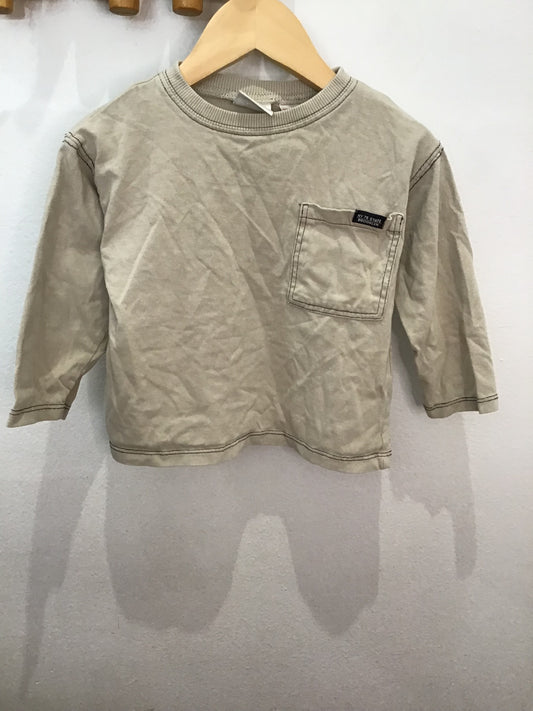 Tee grey pocket w seams 12-18m