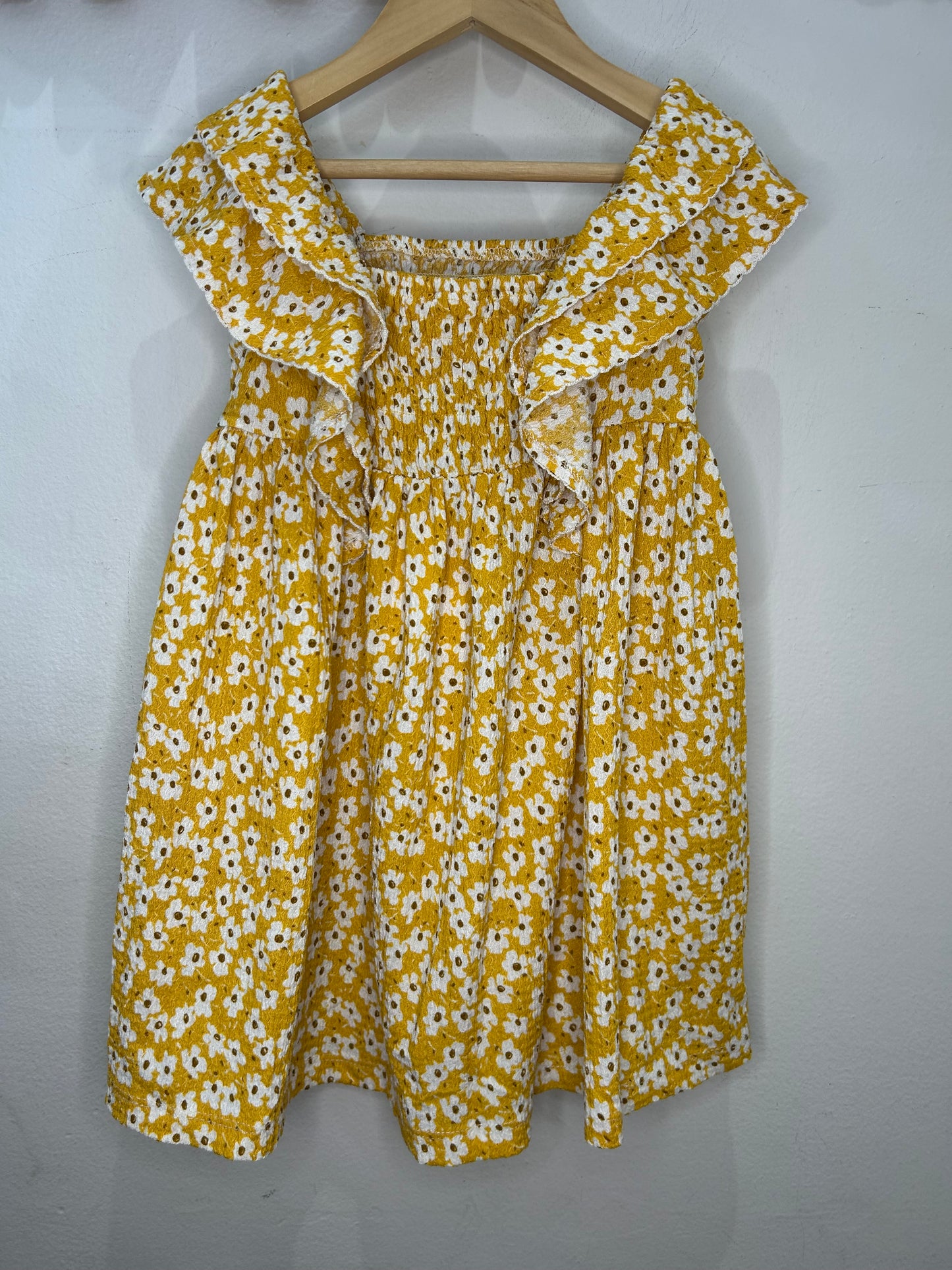 Yellow flowers dress 3-4y