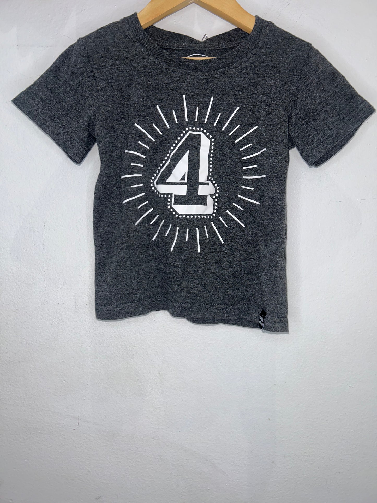 Whistle and Flute "four" tee 3-4y