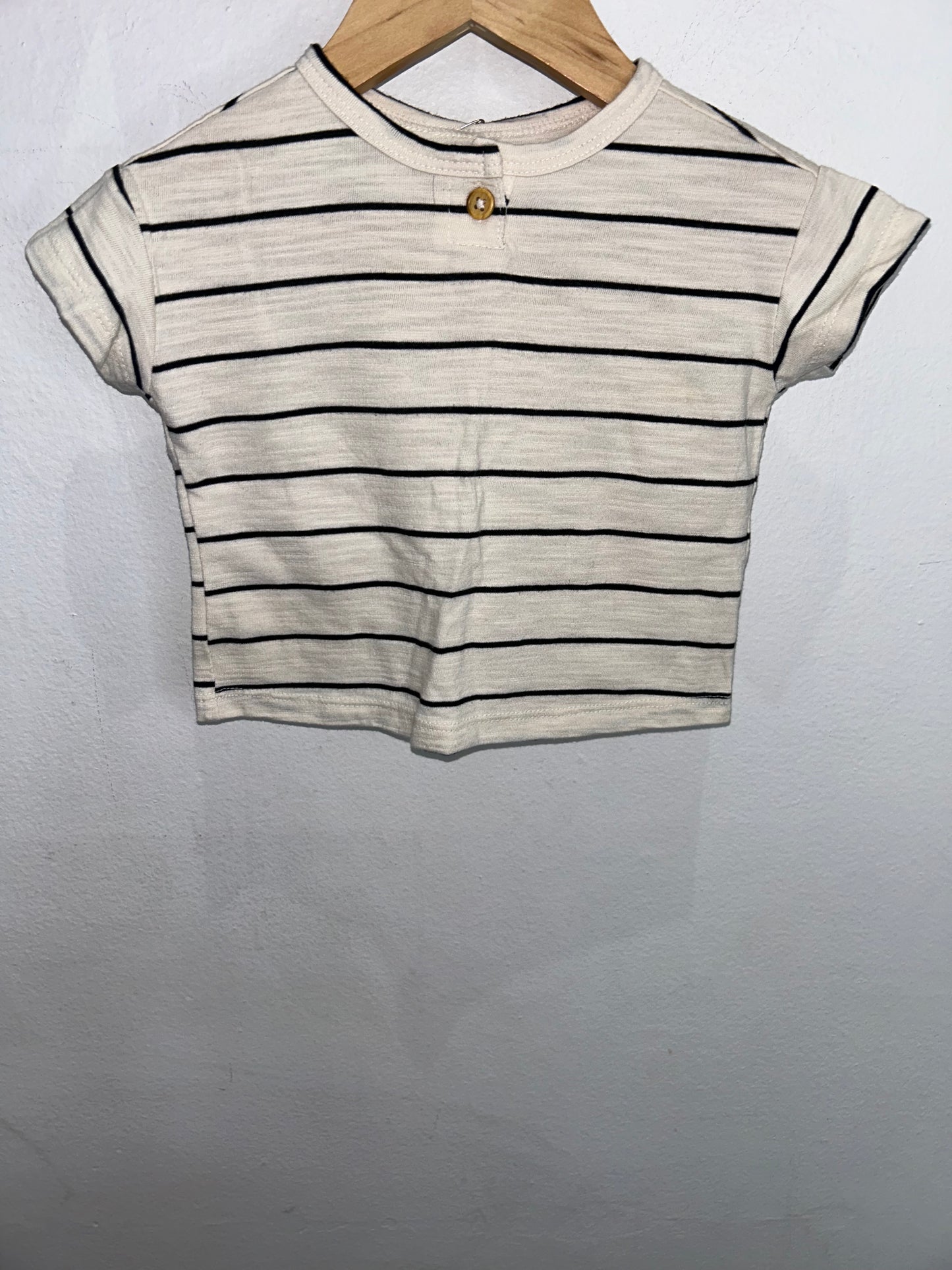 Black stripe tee 3-6m