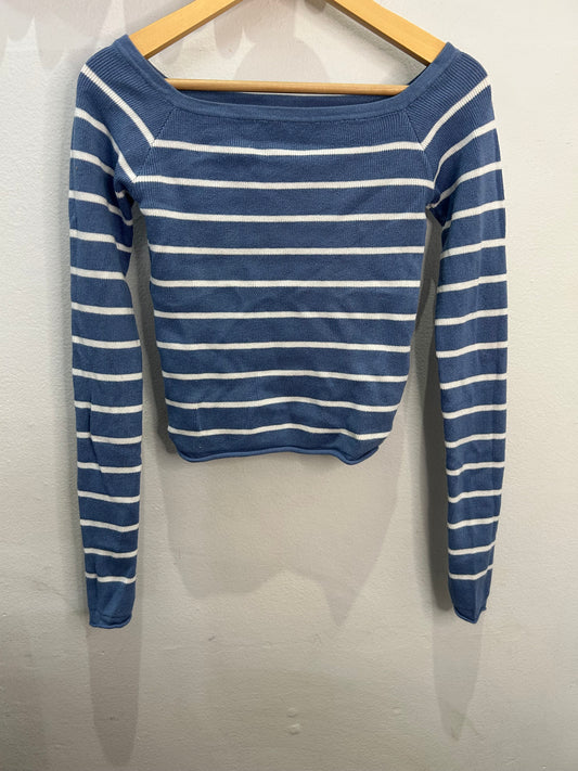 Blue cropped sweater 12-14y