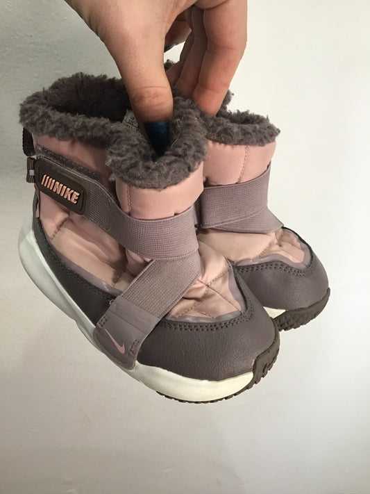 C10 Nike pink and purple boots