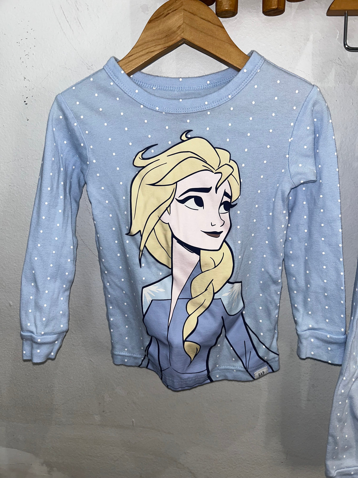 Elsa pyjamas 4y