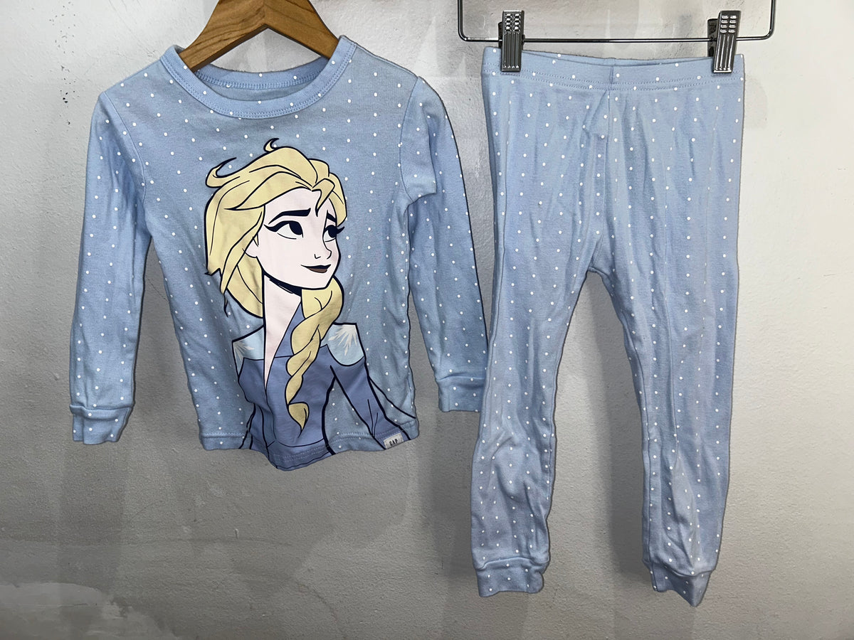 Elsa pyjamas 4y