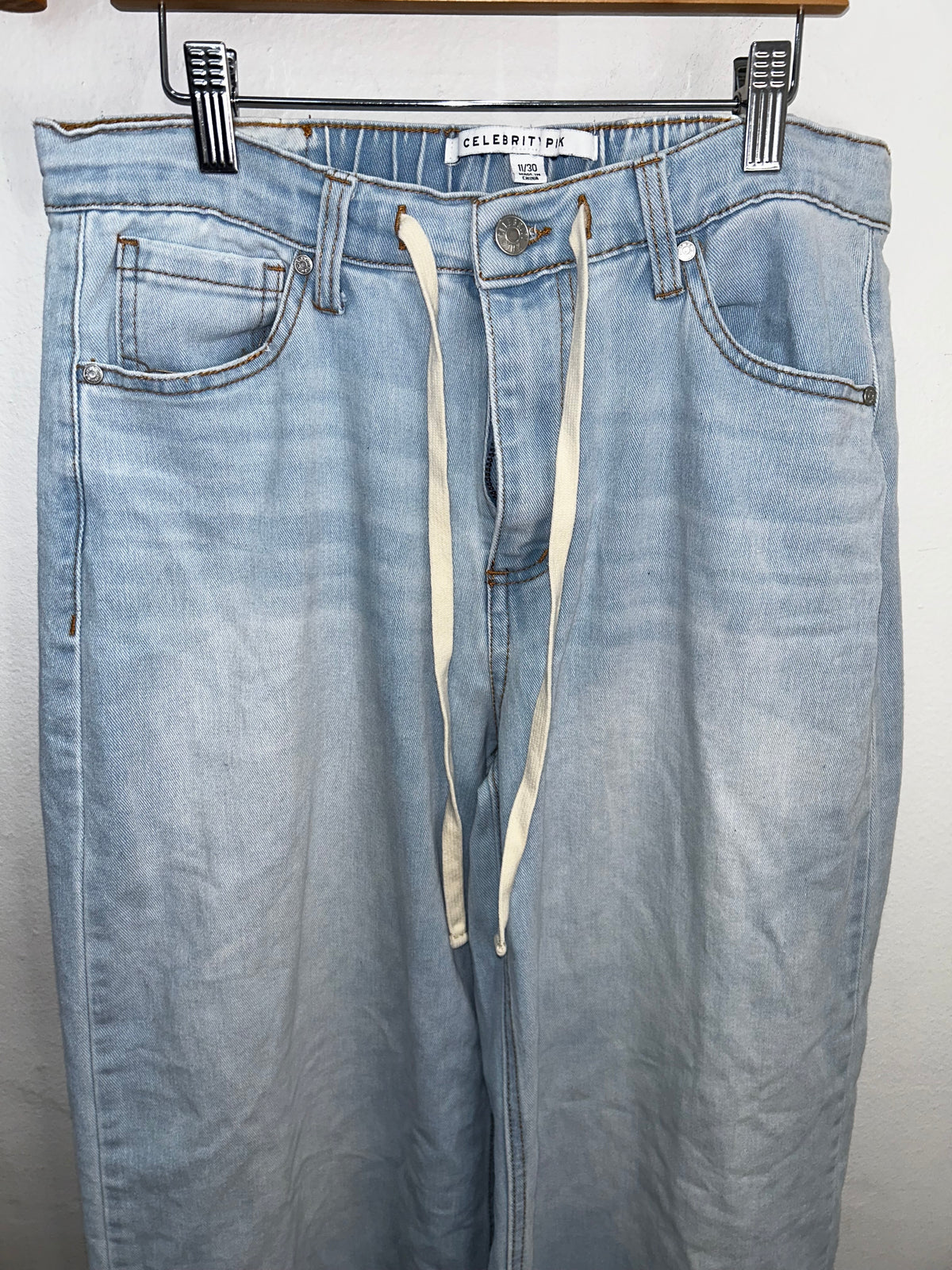 Wide leg lightwash jeans - adult size 30