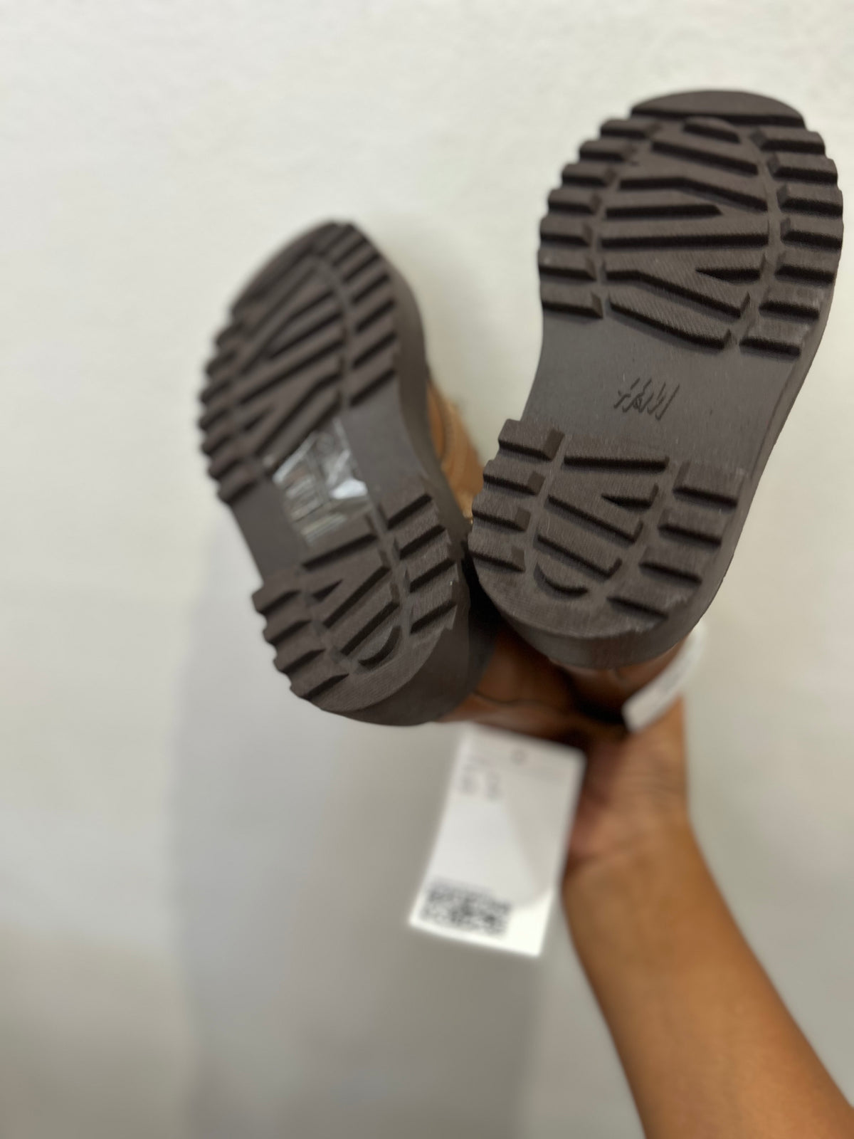 C8 brown boots NEW