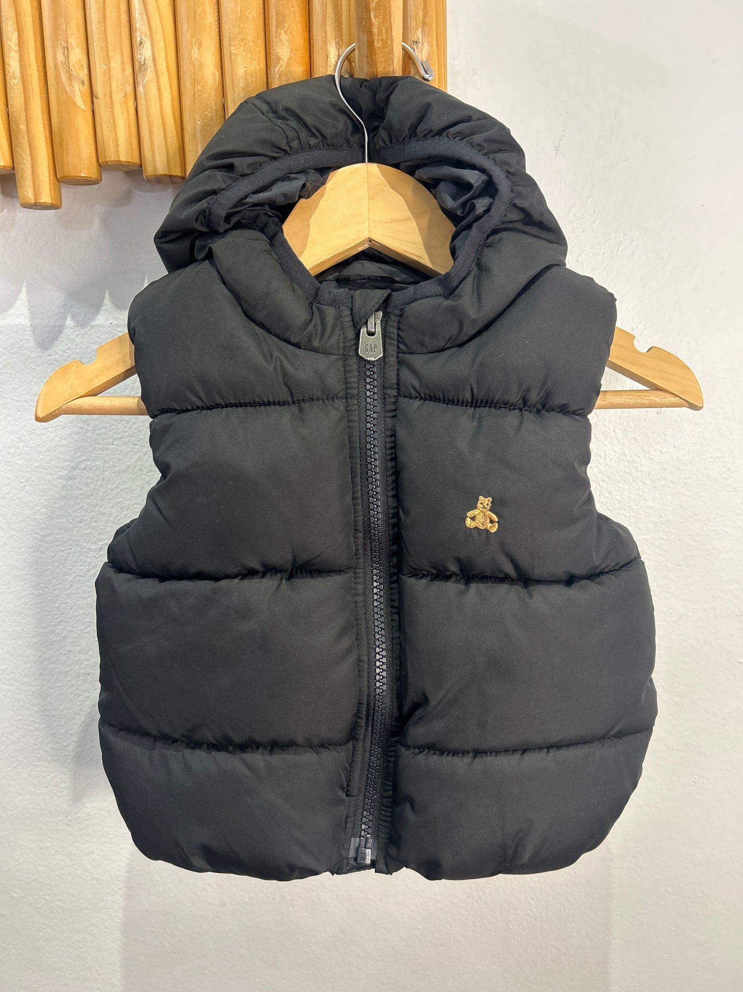 Black puffer vest 18-24m