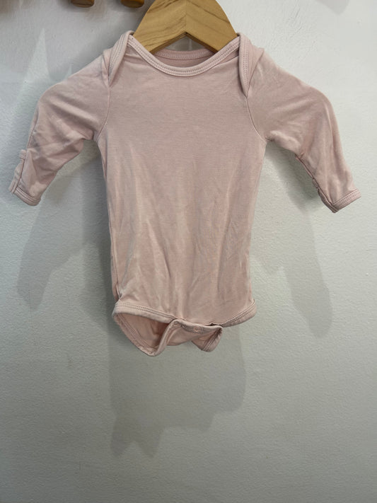 Kyte light pink onesie 0-3m