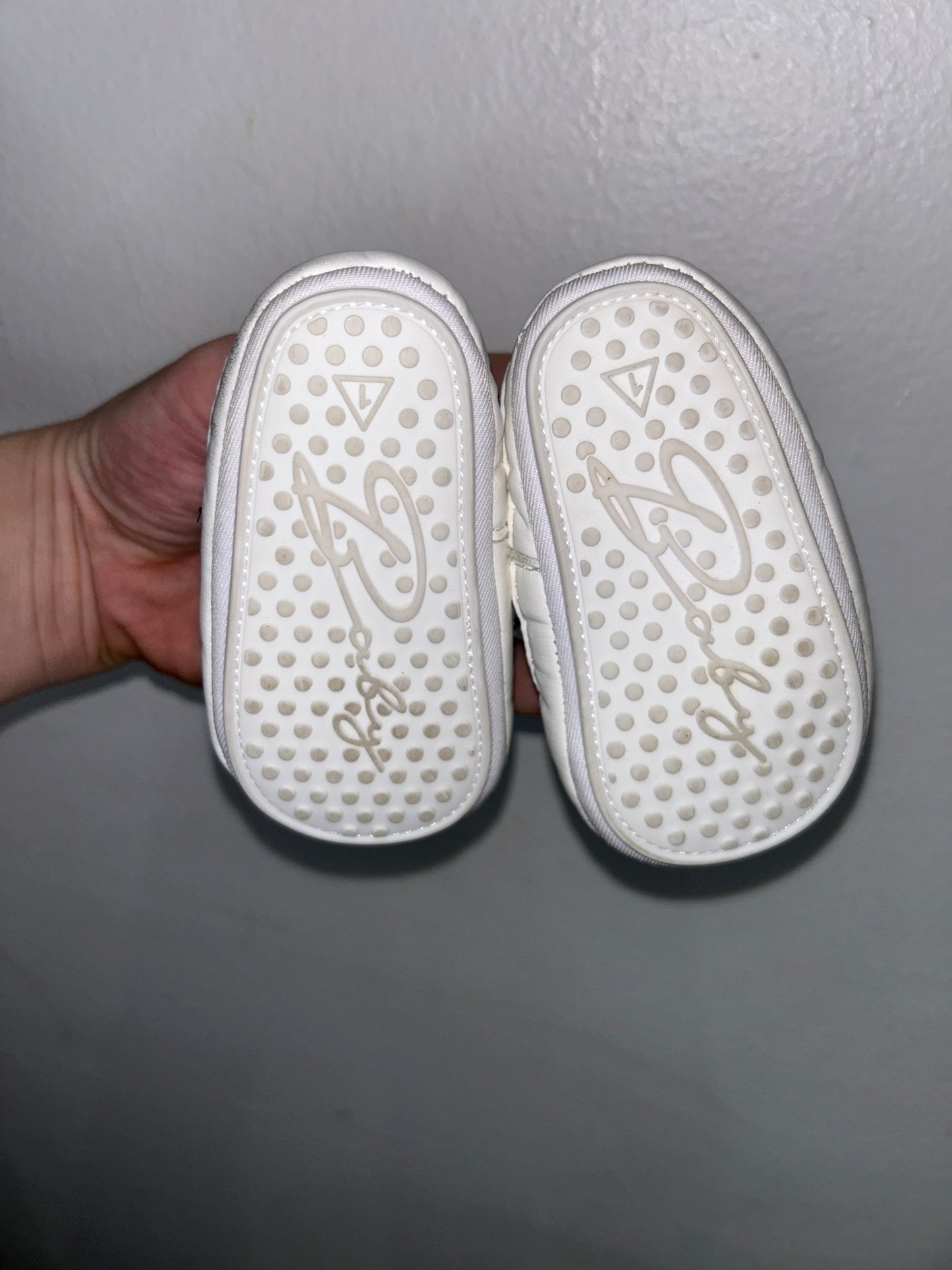 Baby sneakers softsole 0-6m