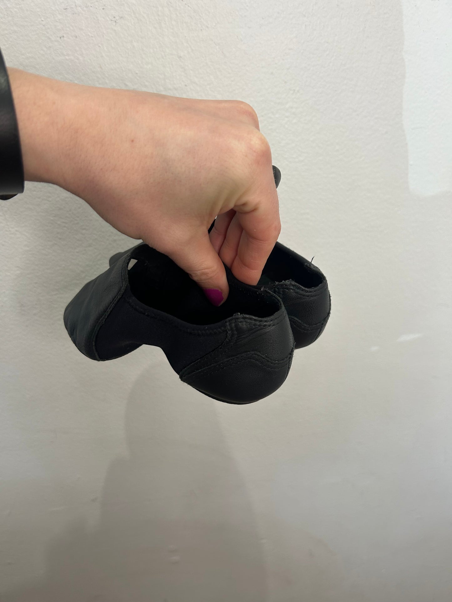 C13 Bloch jazz shoes (dance size 4)