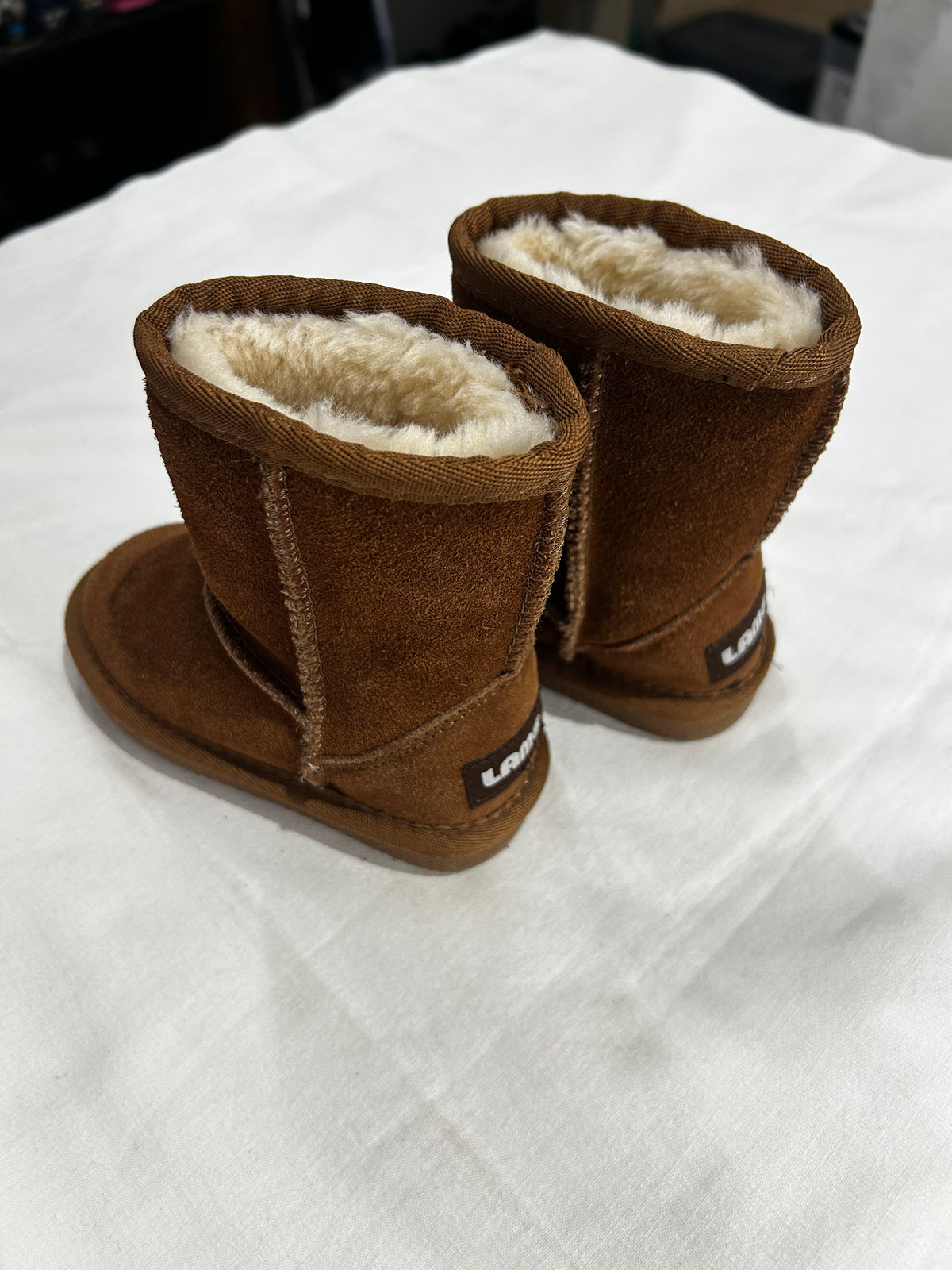 C8 brown furry boots