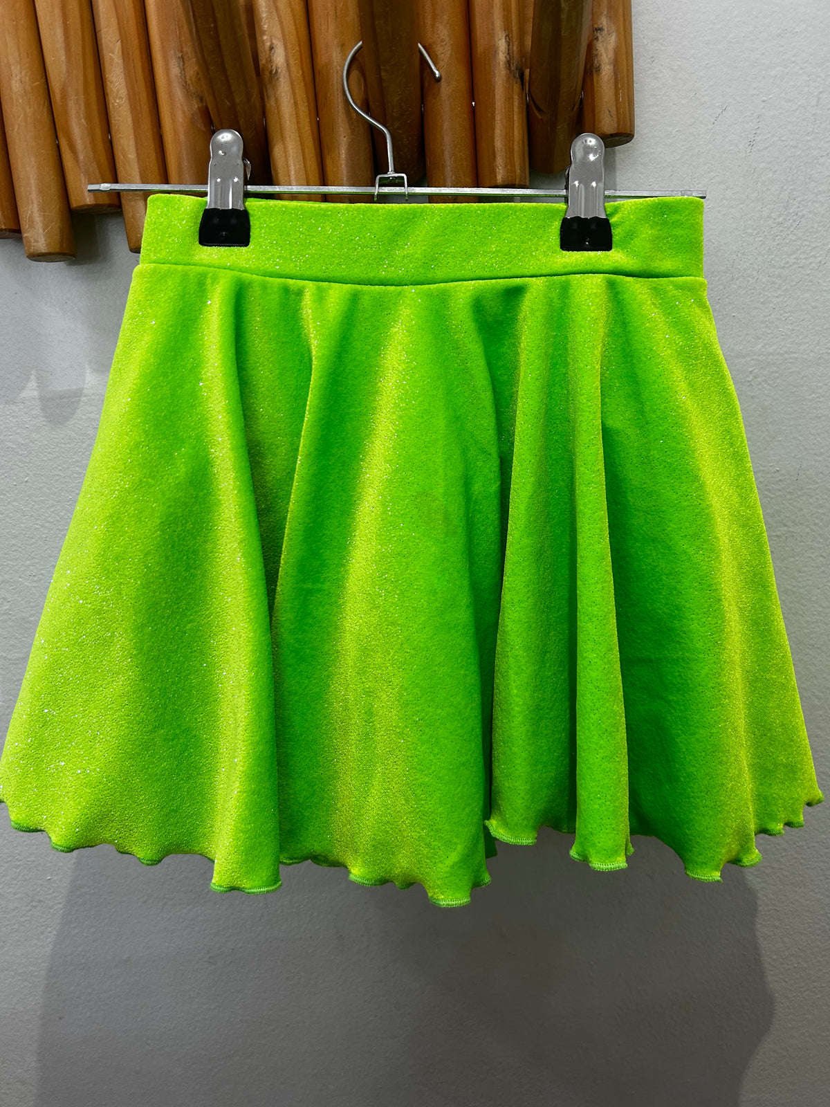 Lime green sparkly skirt 5-6y