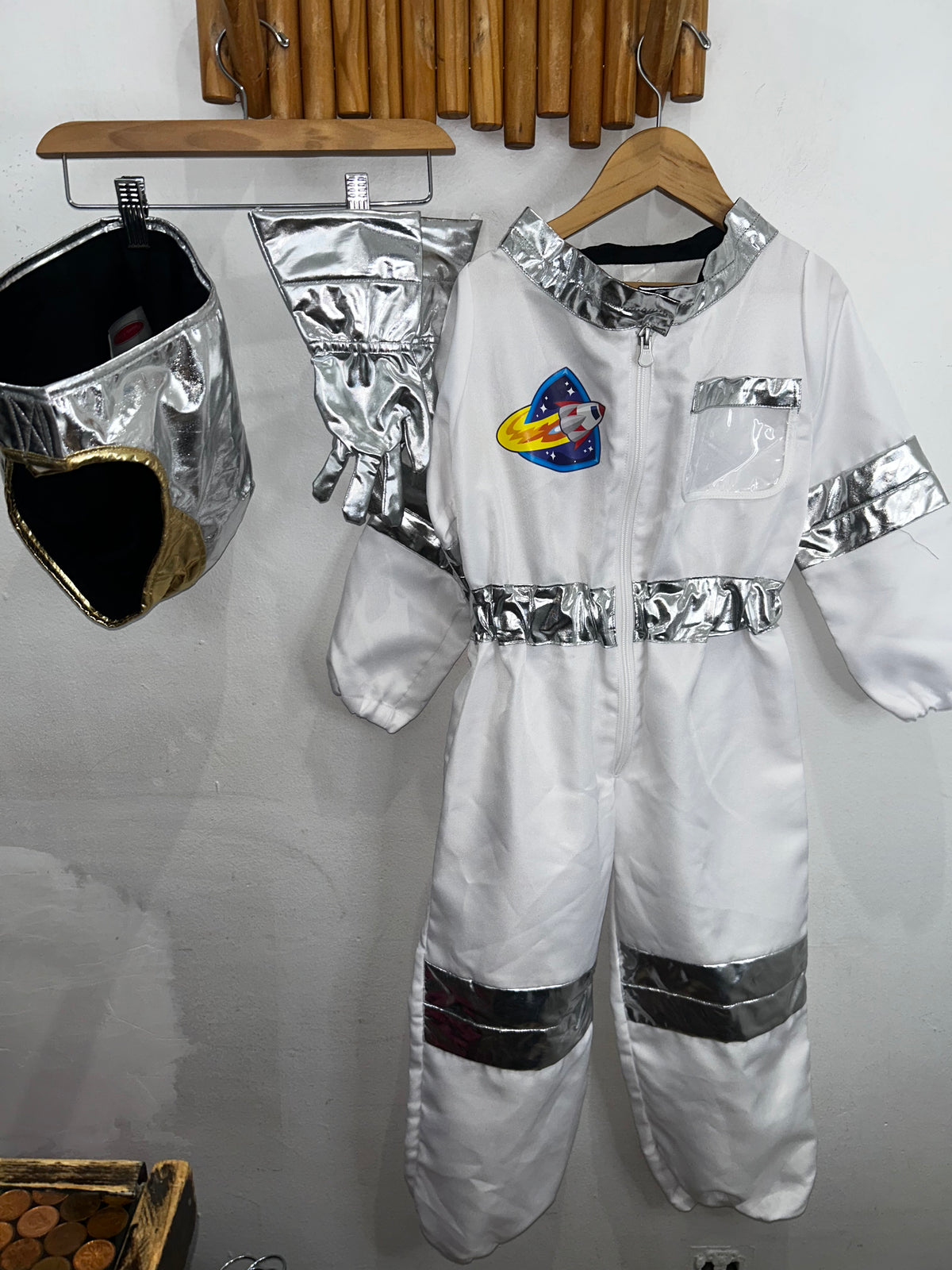 Astronaut costume 3-6y