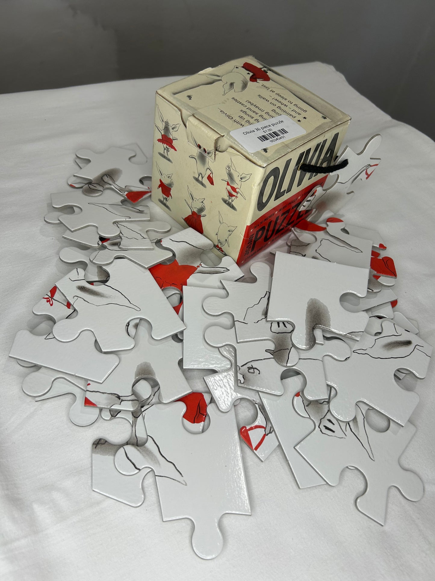 Olivia 36 piece puzzle