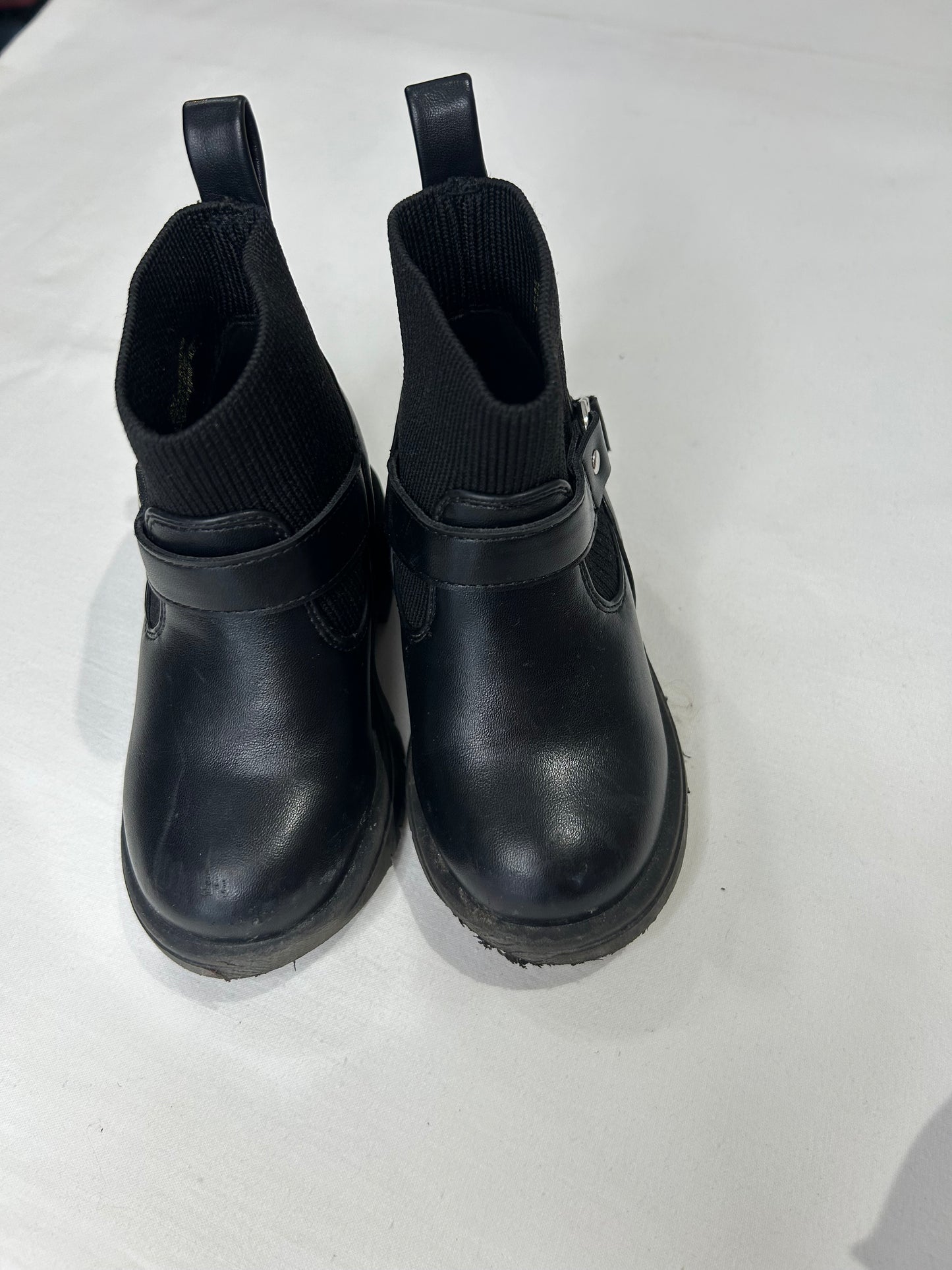 C6 black fall boots