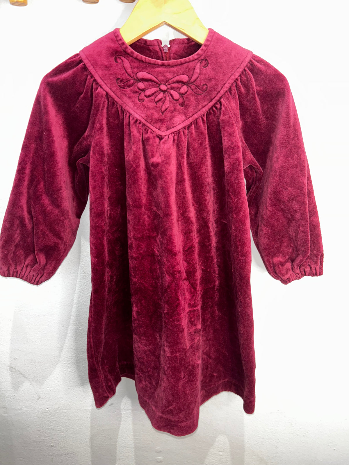 Vintage maroon velvet dress 4-6y
