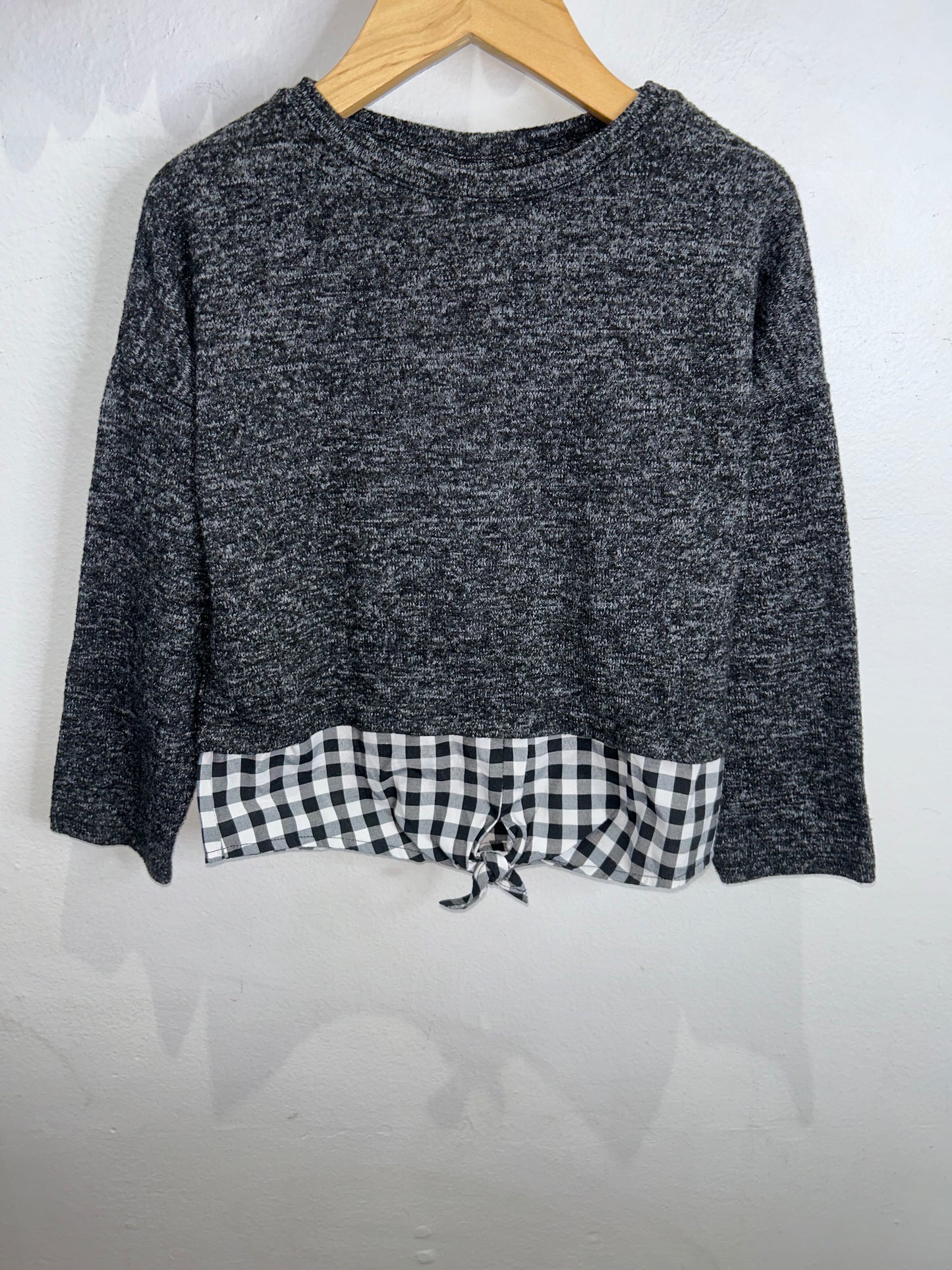 Checkered bottom sweater 5y