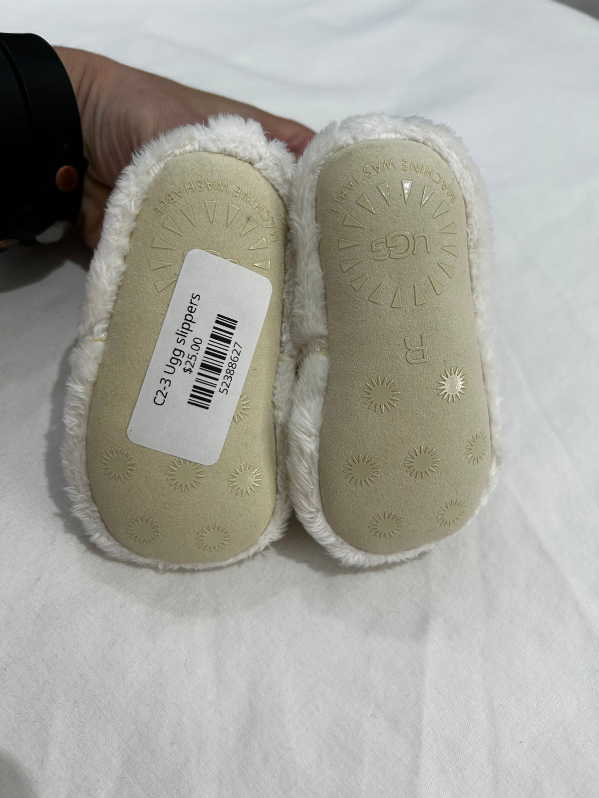 C2-3 Ugg slippers
